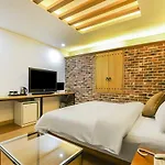 Hotel Tj