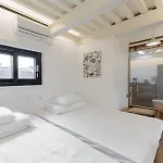 Sio Hostel L-Suite