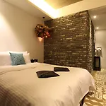 Kobos Hotel