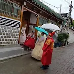 Leedo Hanok