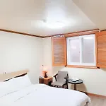 Noble Hotel