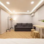 Woody Two Bedroom In Hongdae
