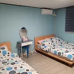 Bunk Backpackers Guesthouse