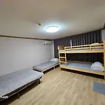 Y\'S House