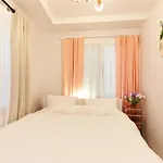 Zero Water Stay During The Open Event Hongdae 10 Minutes Hapjeong 10 Minutes Gongdeok Airport Railroad 5 Minutes Gyeongui Line Forest Road 1 Minutes