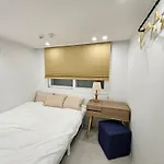 Ari House