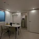 Ari House