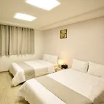 Yeongdeungpo Vip Hotel