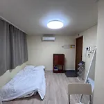 Craftsman\'S House Room 302 Located In Yeonnam-Dong