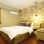 Mac Hotel