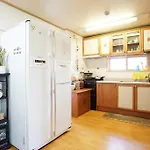 Chungjeong-No Samsung Homestay
