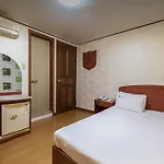 Apple Motel