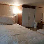 Donny House