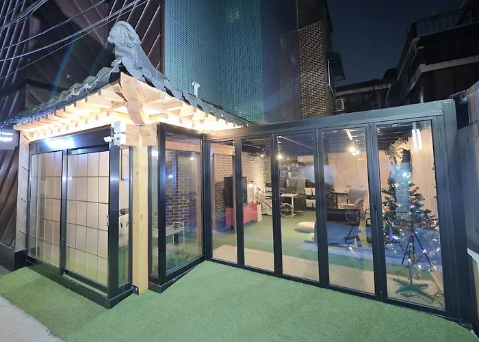 Y\'S House