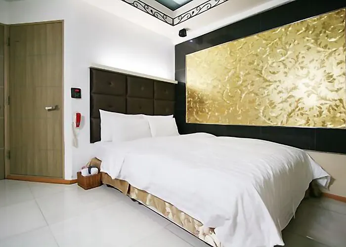 Hit Hotel