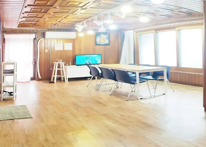 The Art House Hongdae New M-1 Apt 5Beds