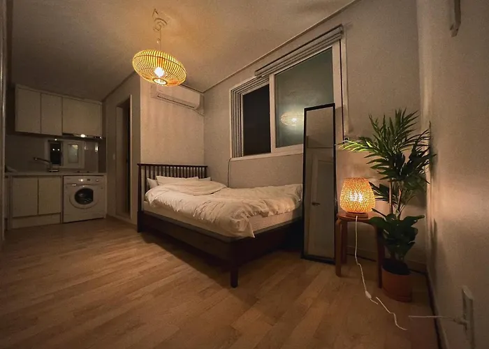 Jnineguesthouse