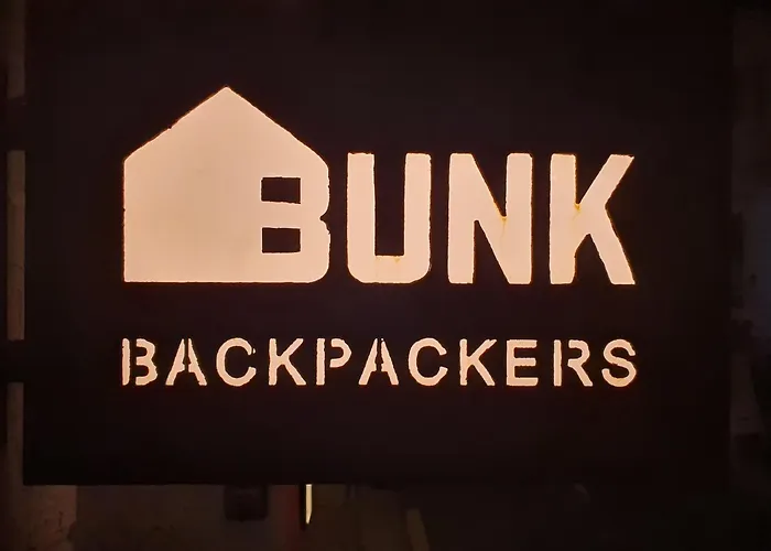 Bunk Backpackers Guesthouse