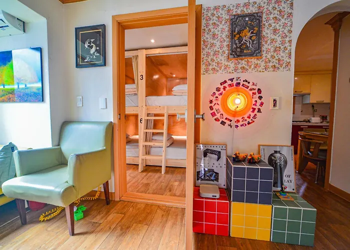 Helloworld Guesthouse