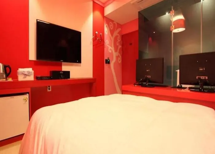 Crossing Hotel