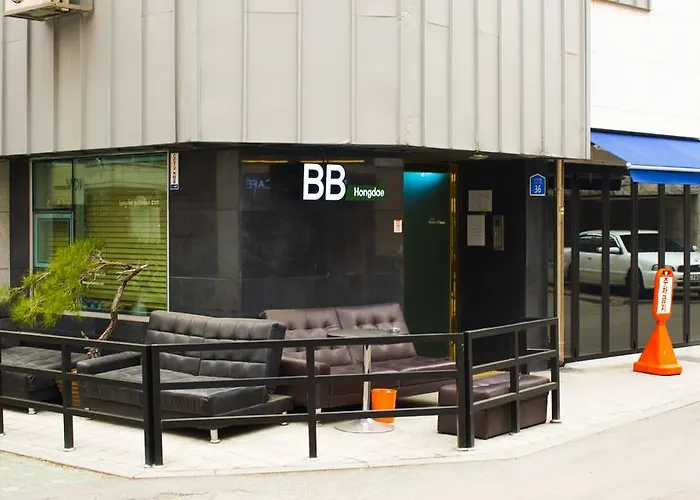 BB Hongdae Hostel