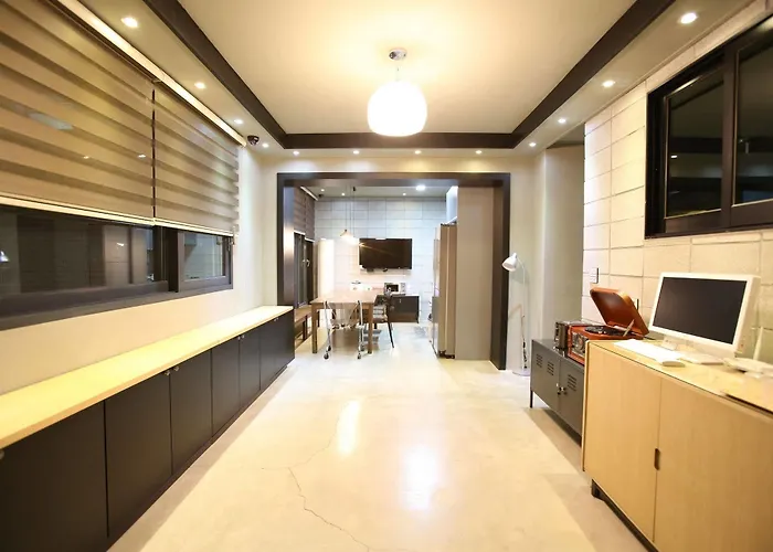 24 Guesthouse Garosugil - Gangnam