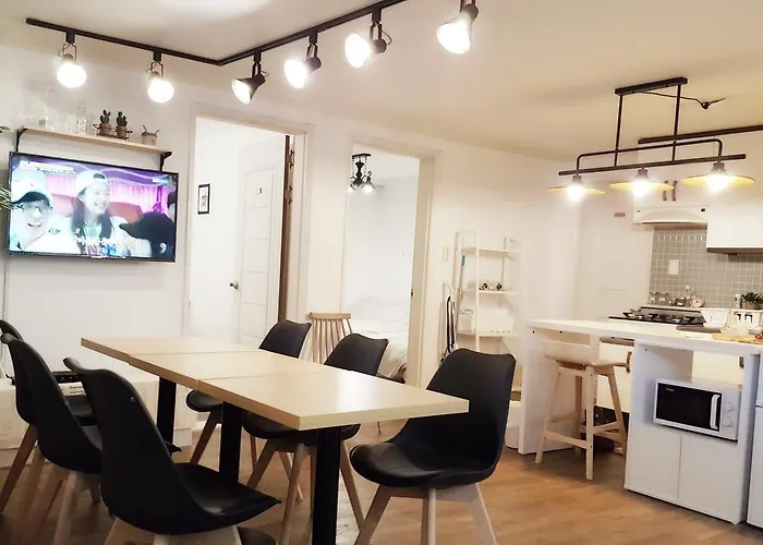 Hongdae Mainstreet Two Room House