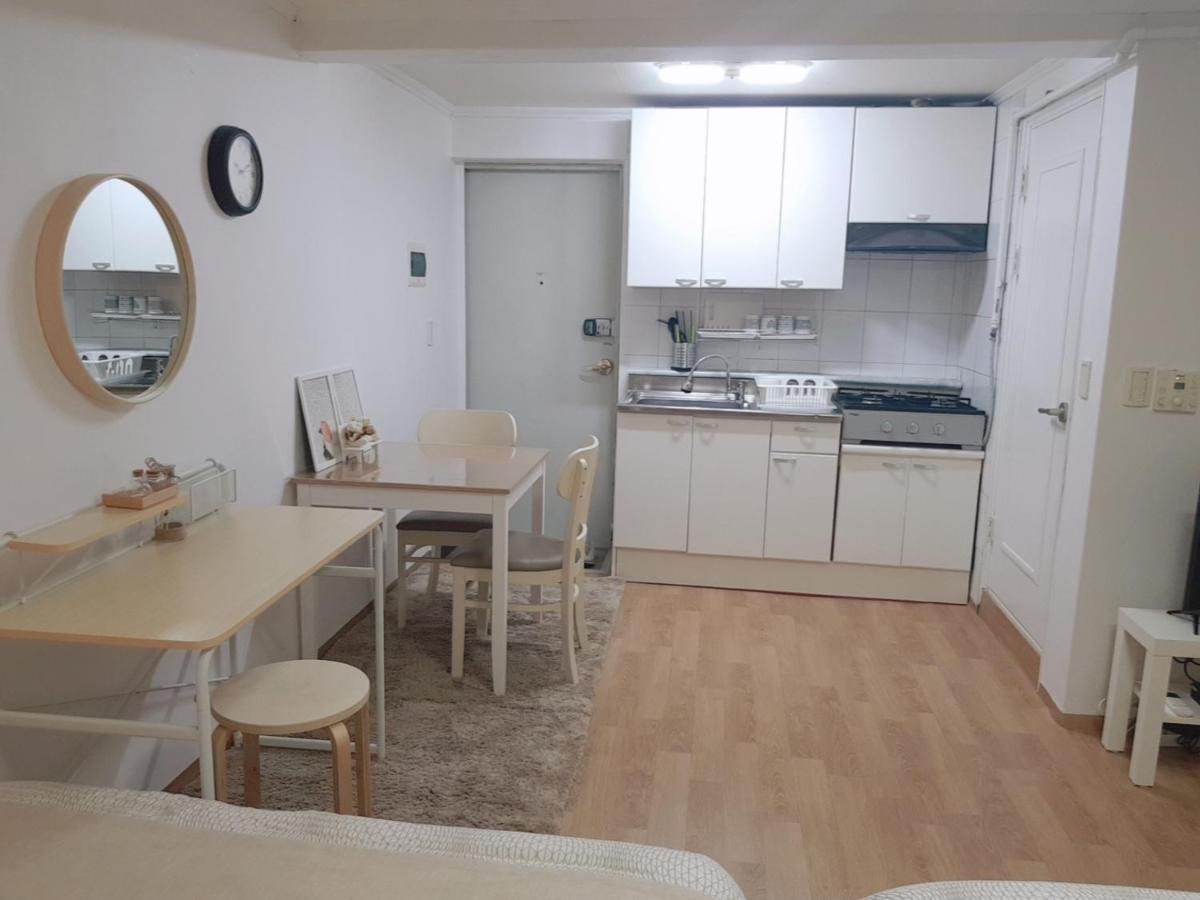 Apartment Hongdae House