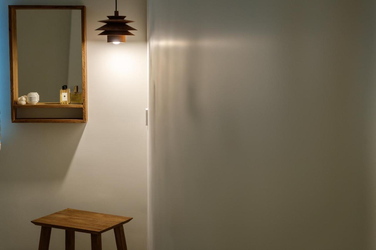 White Linen House Apartment