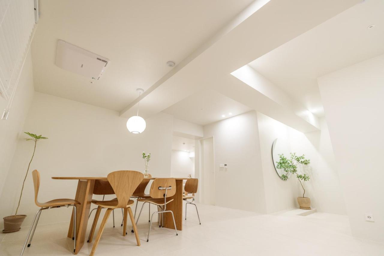 Apartment White Linen House Seoul