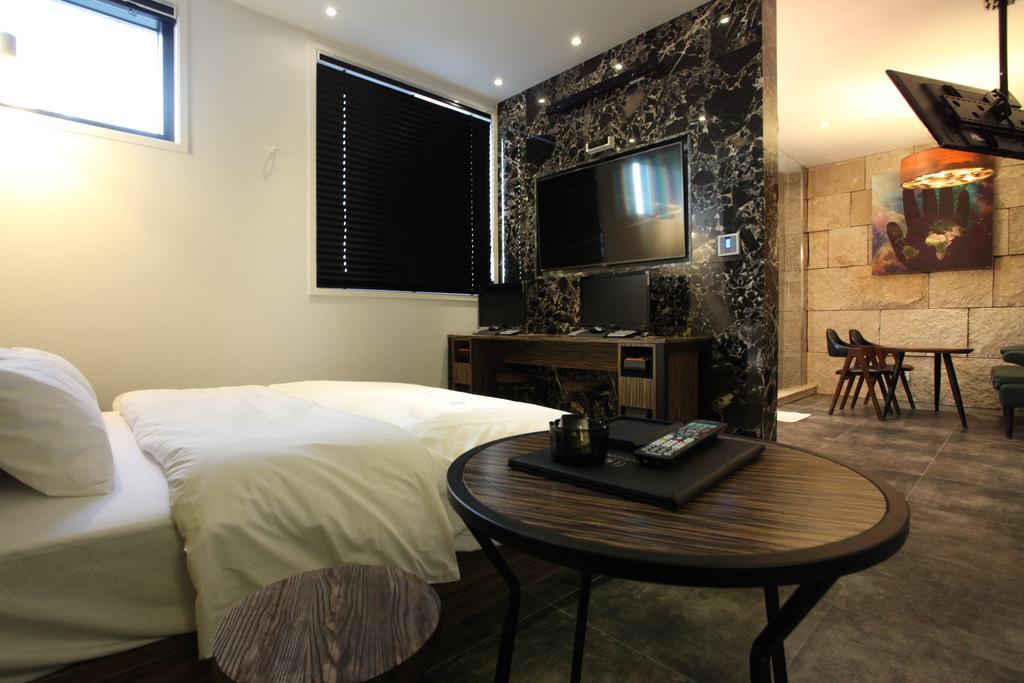 H Avenue Gangnam Yeoksam Seoul