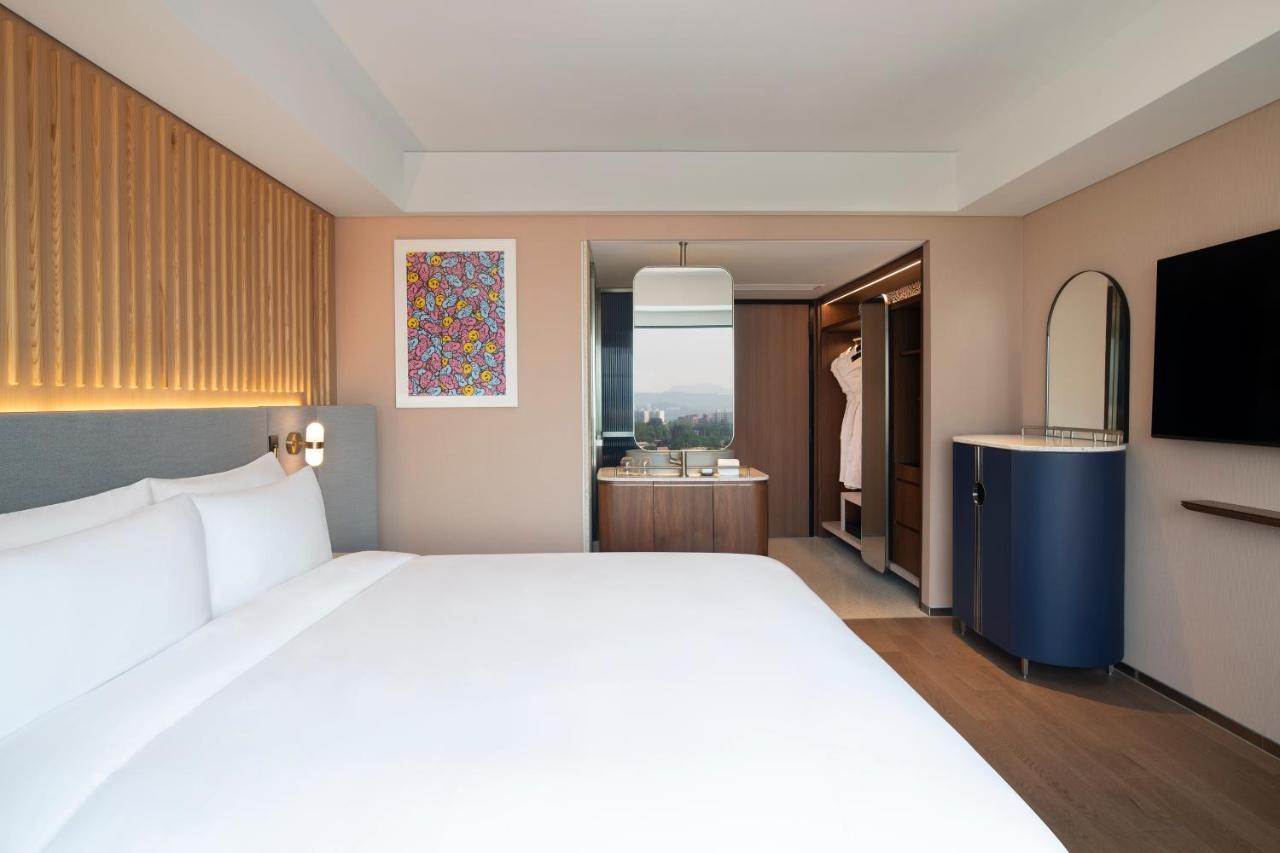 Mondrian Itaewon Hotel