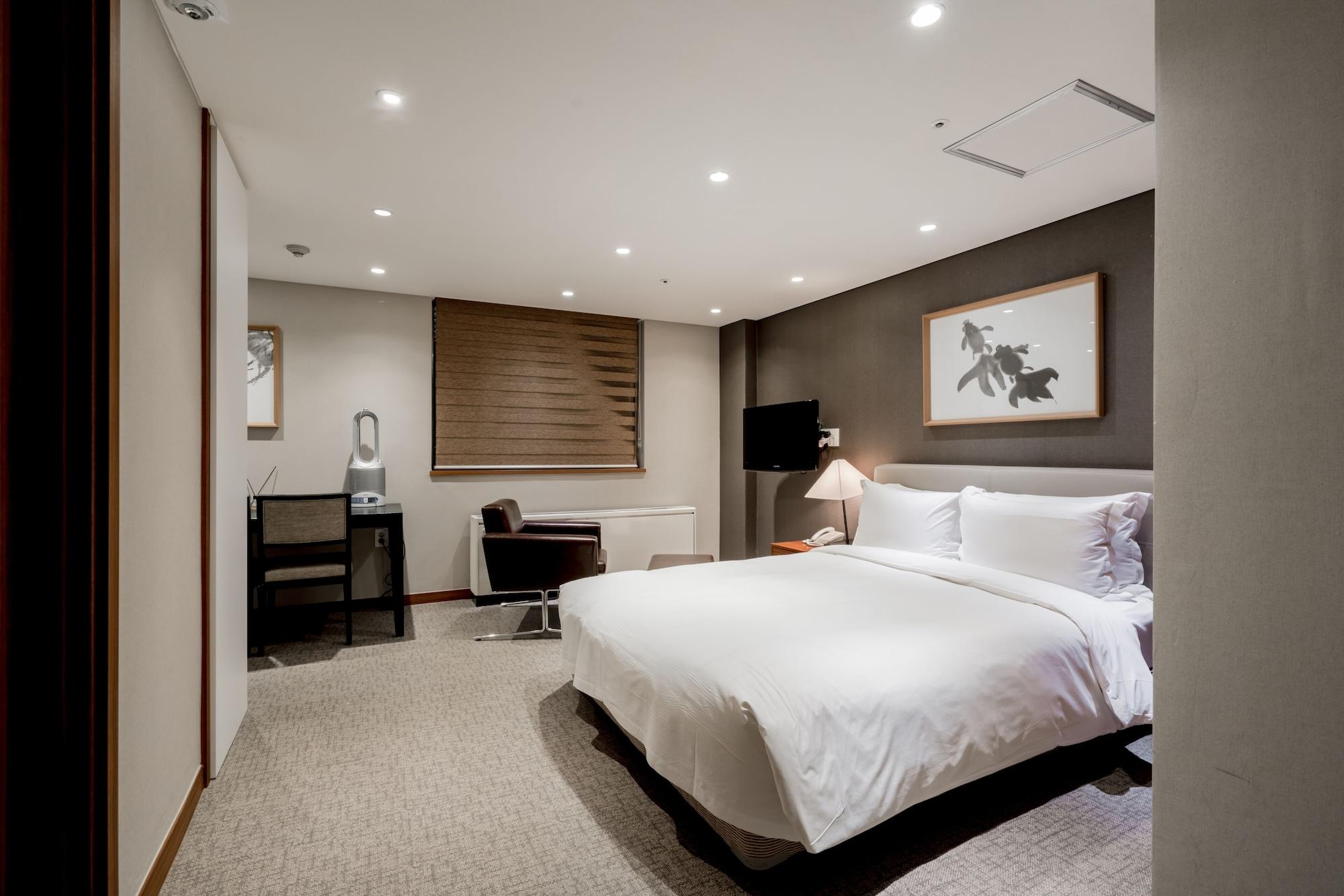 Oriens & Residences Myeongdong Seoul