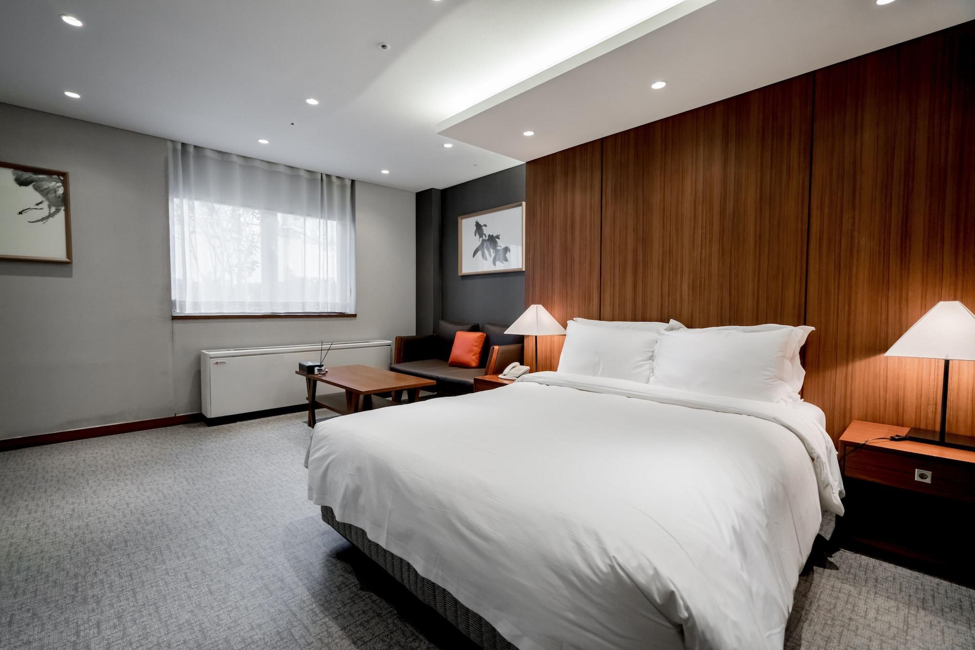 Hotel Oriens & Residences Myeongdong Seoul