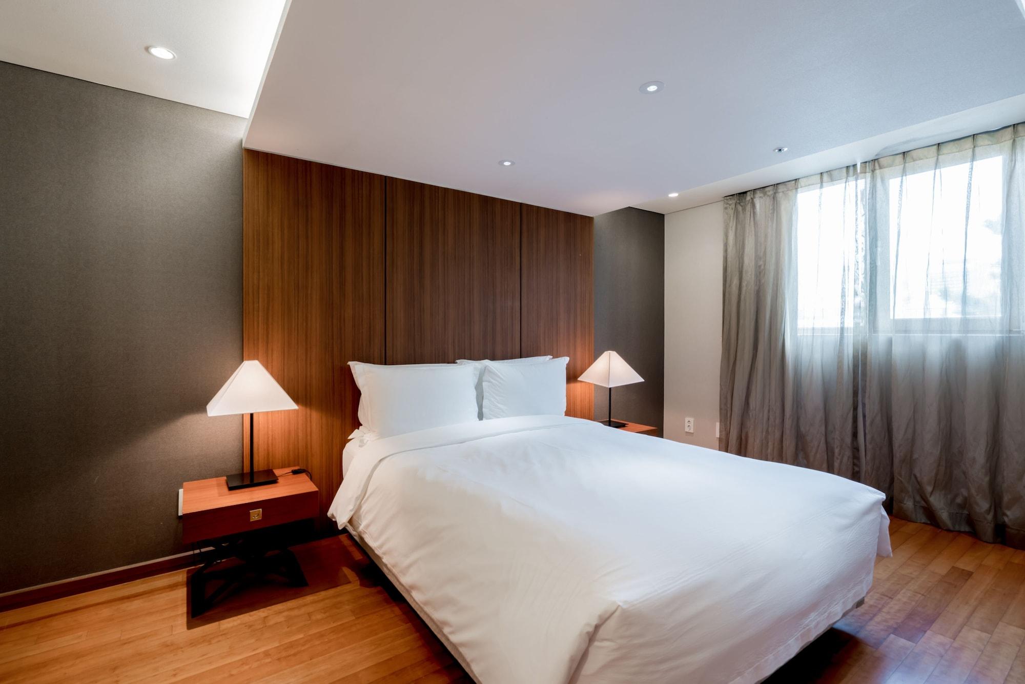 Oriens & Residences Myeongdong Hotel 3*