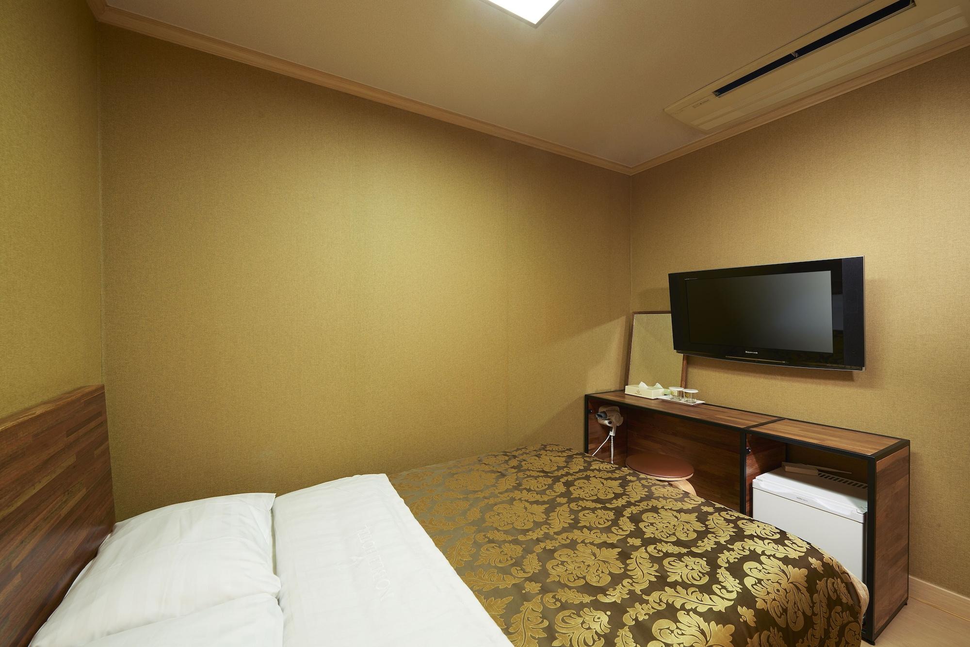 Noble Hotel 2*