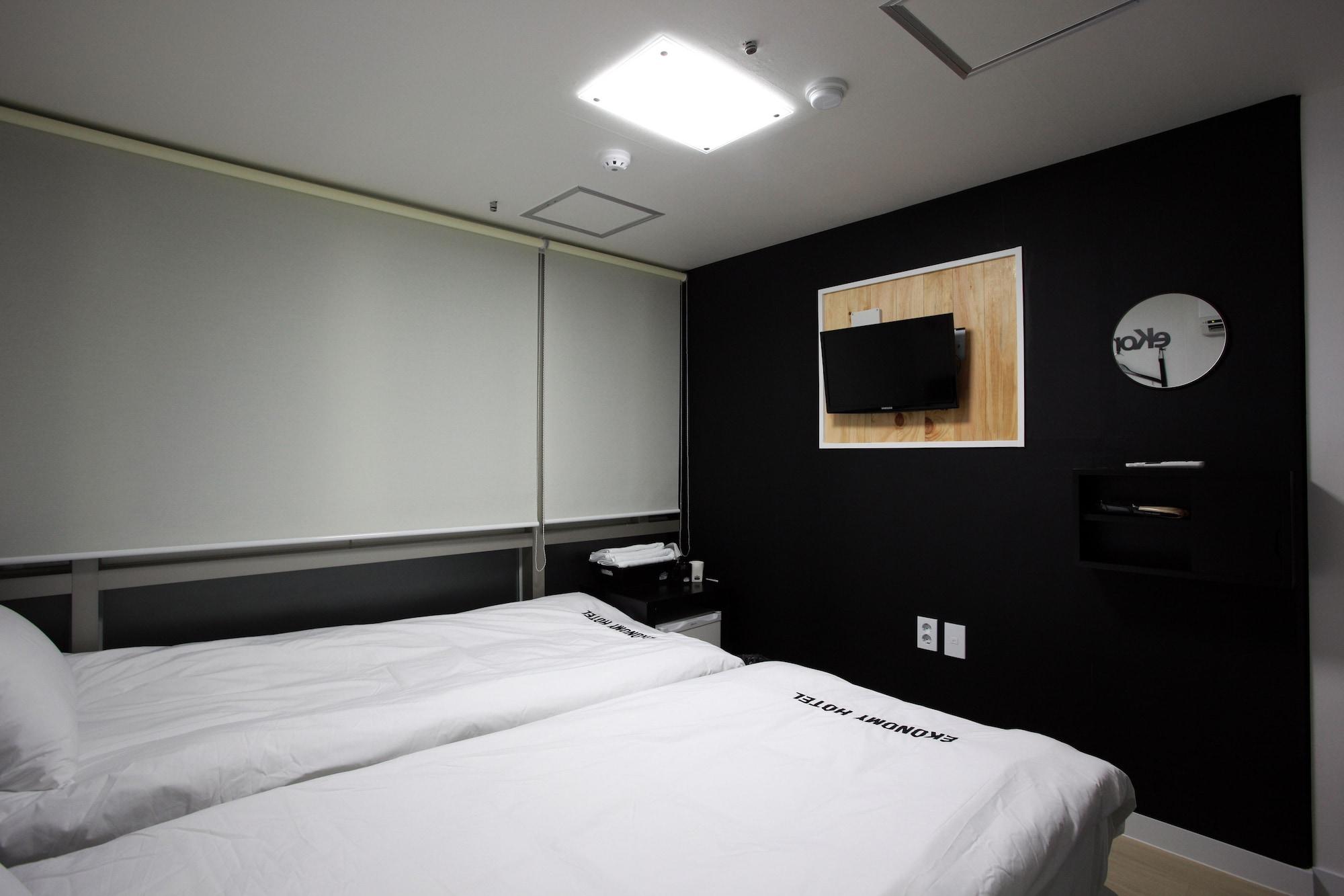 Hostel Ekonomy Myeongdong Premier Seoul