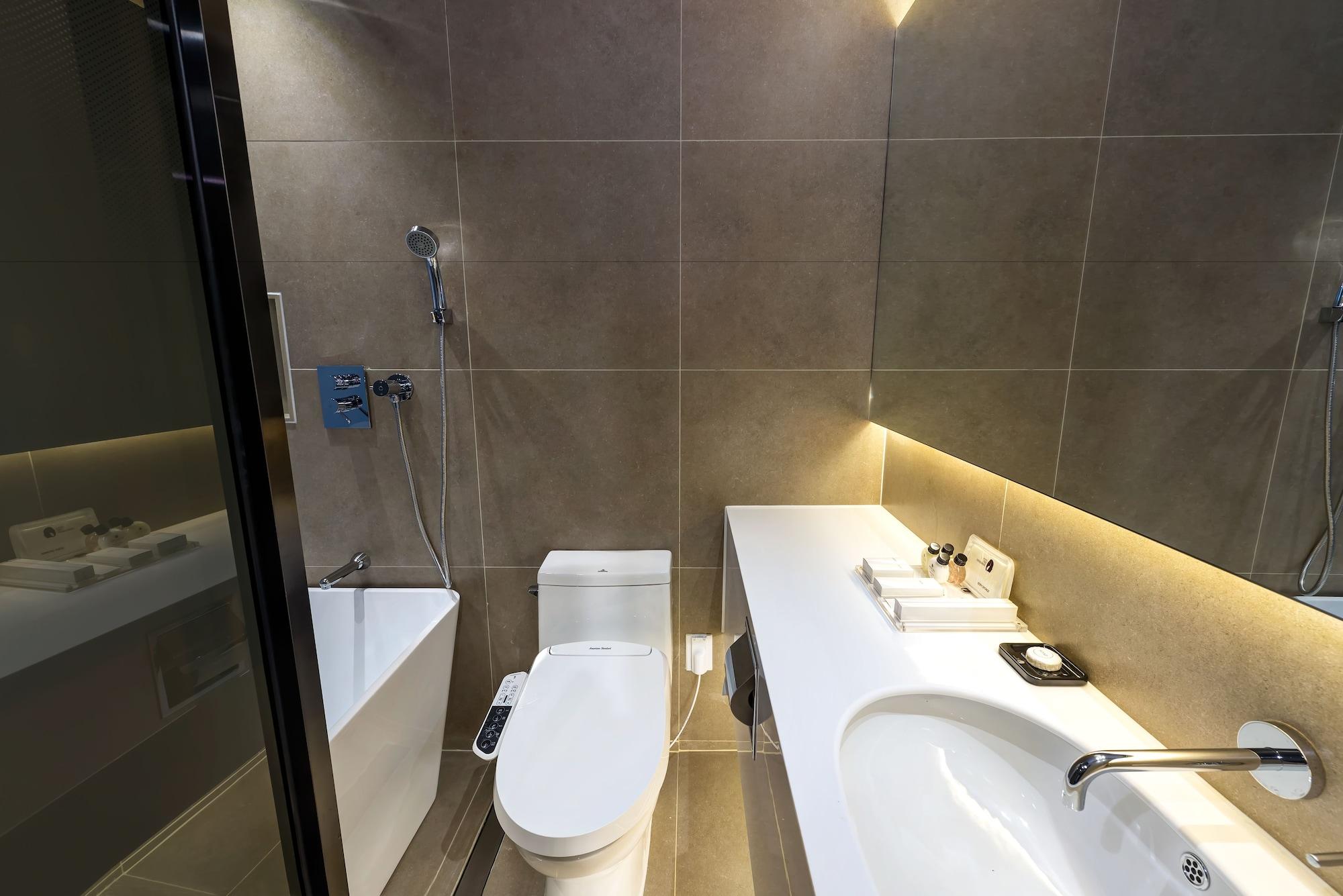 The Designers Ddp Hotel