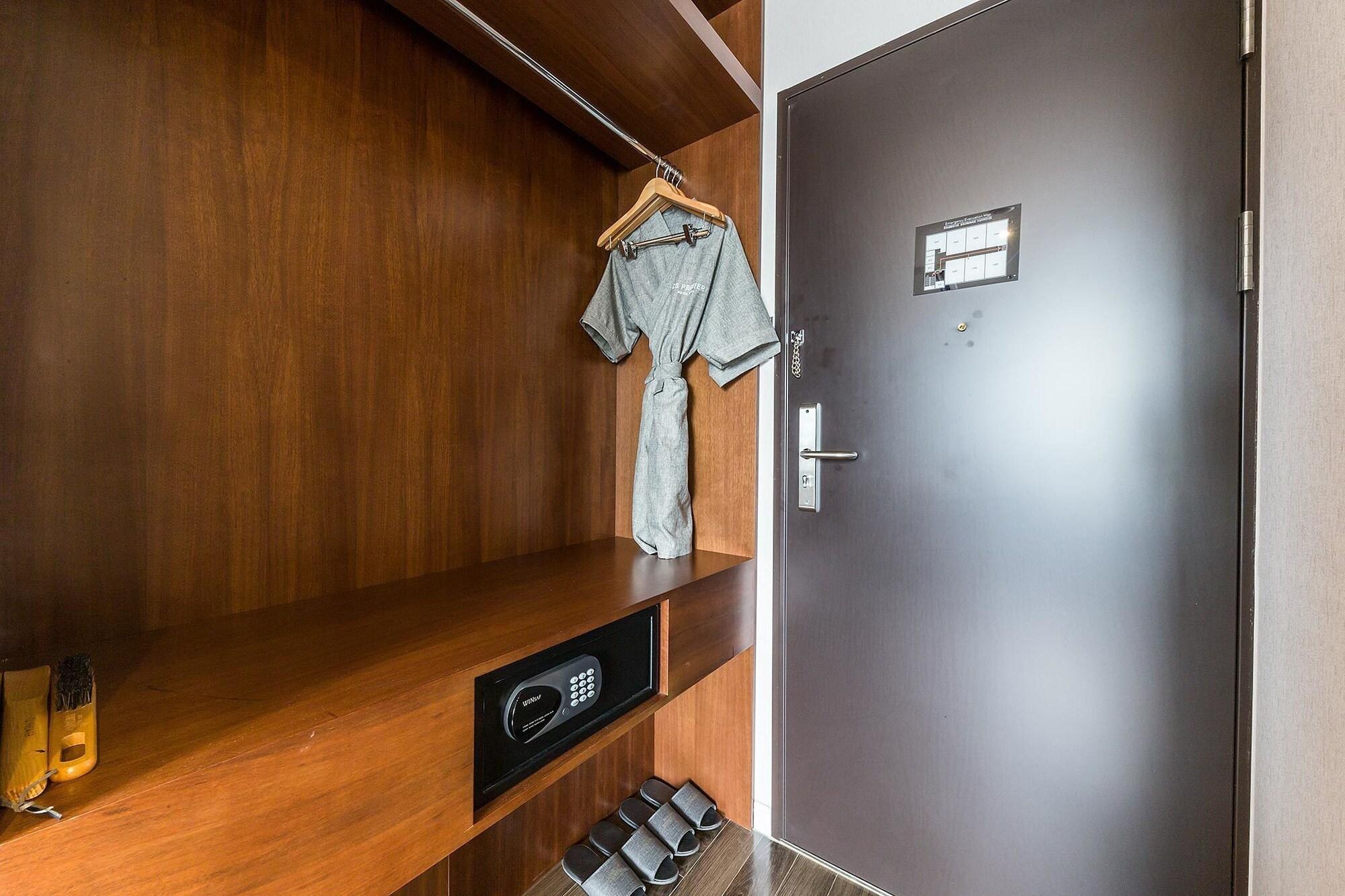 Cs Premier Hotel