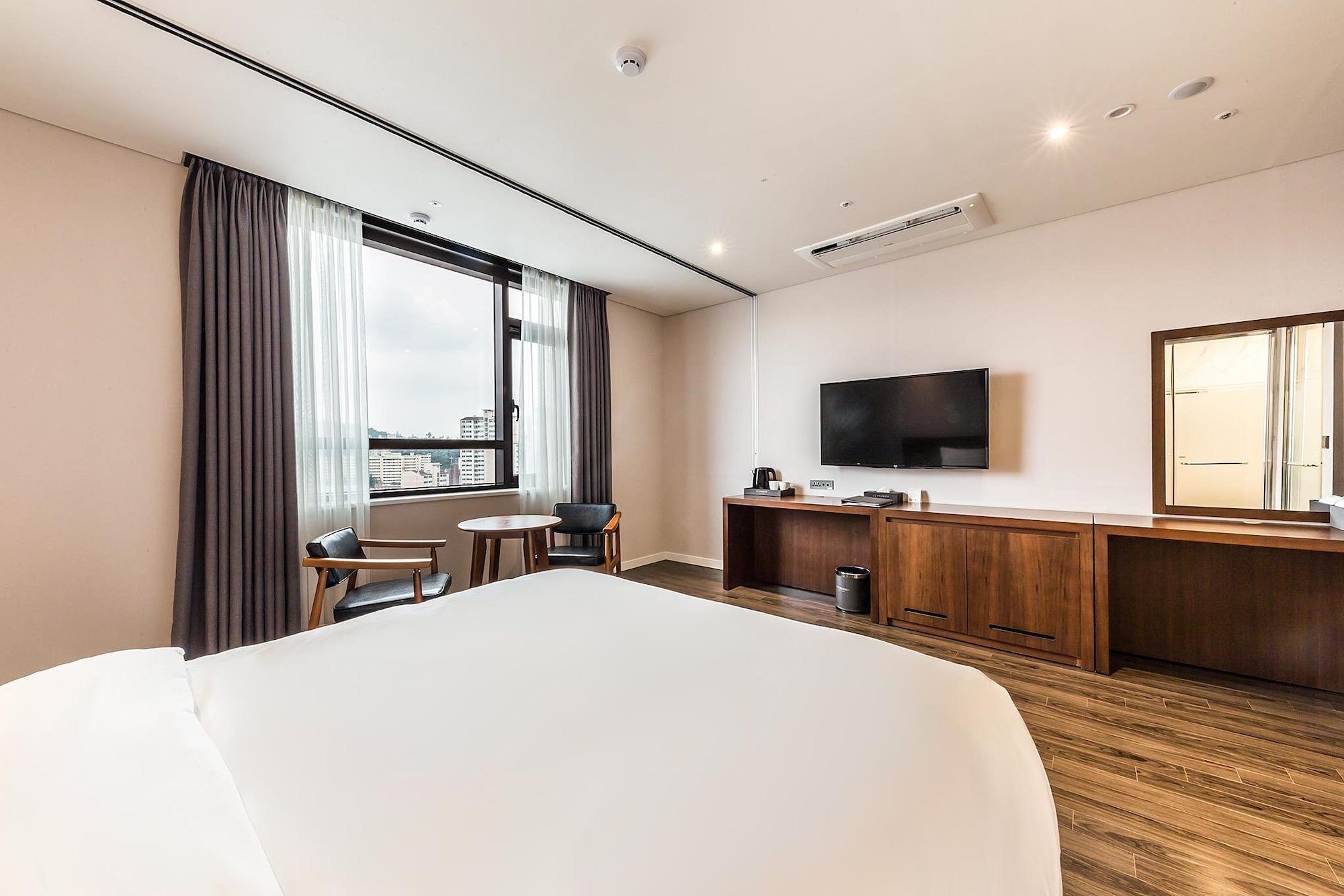Hotel Cs Premier