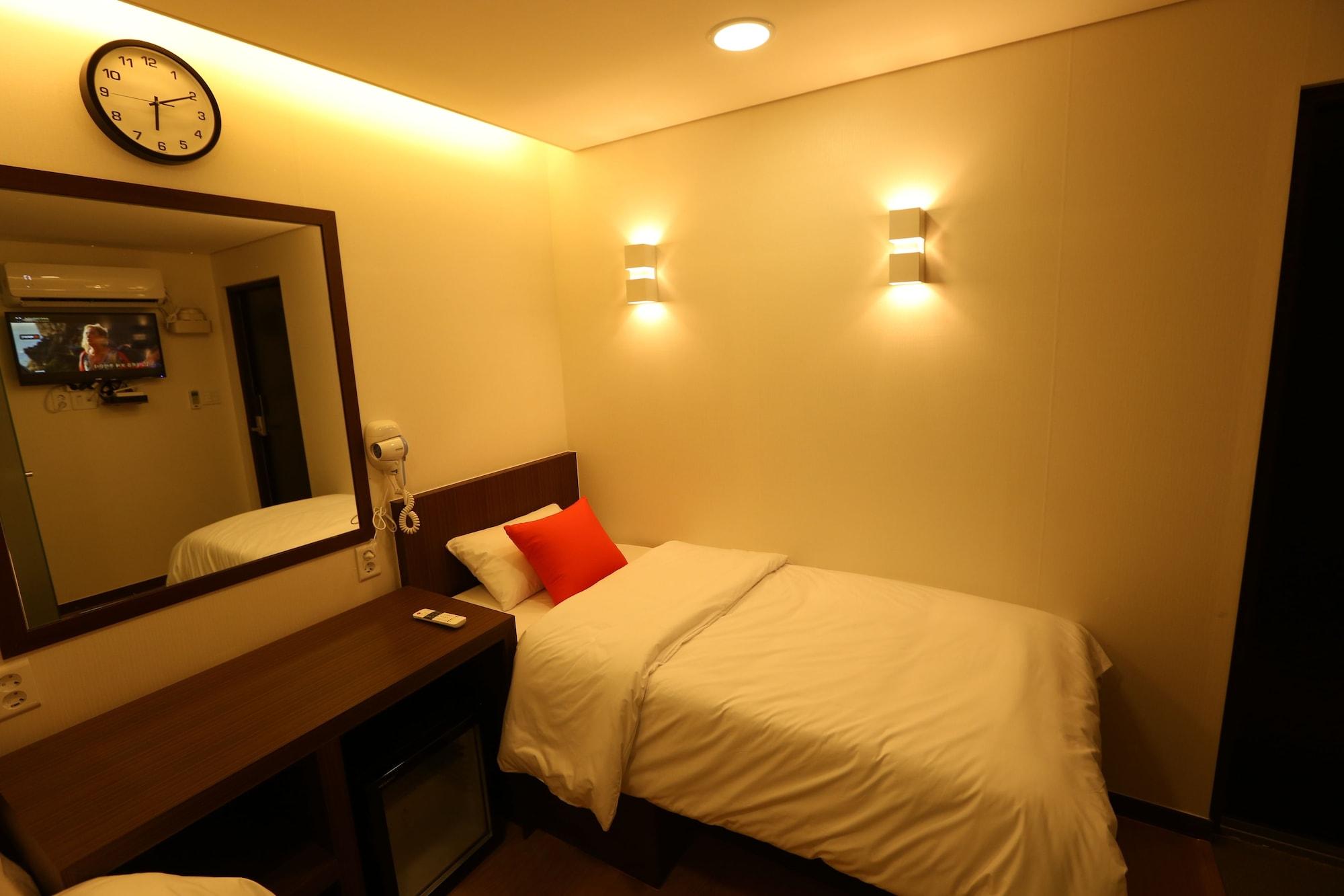 Philstay Dongdaemun Economic Guest house 2*