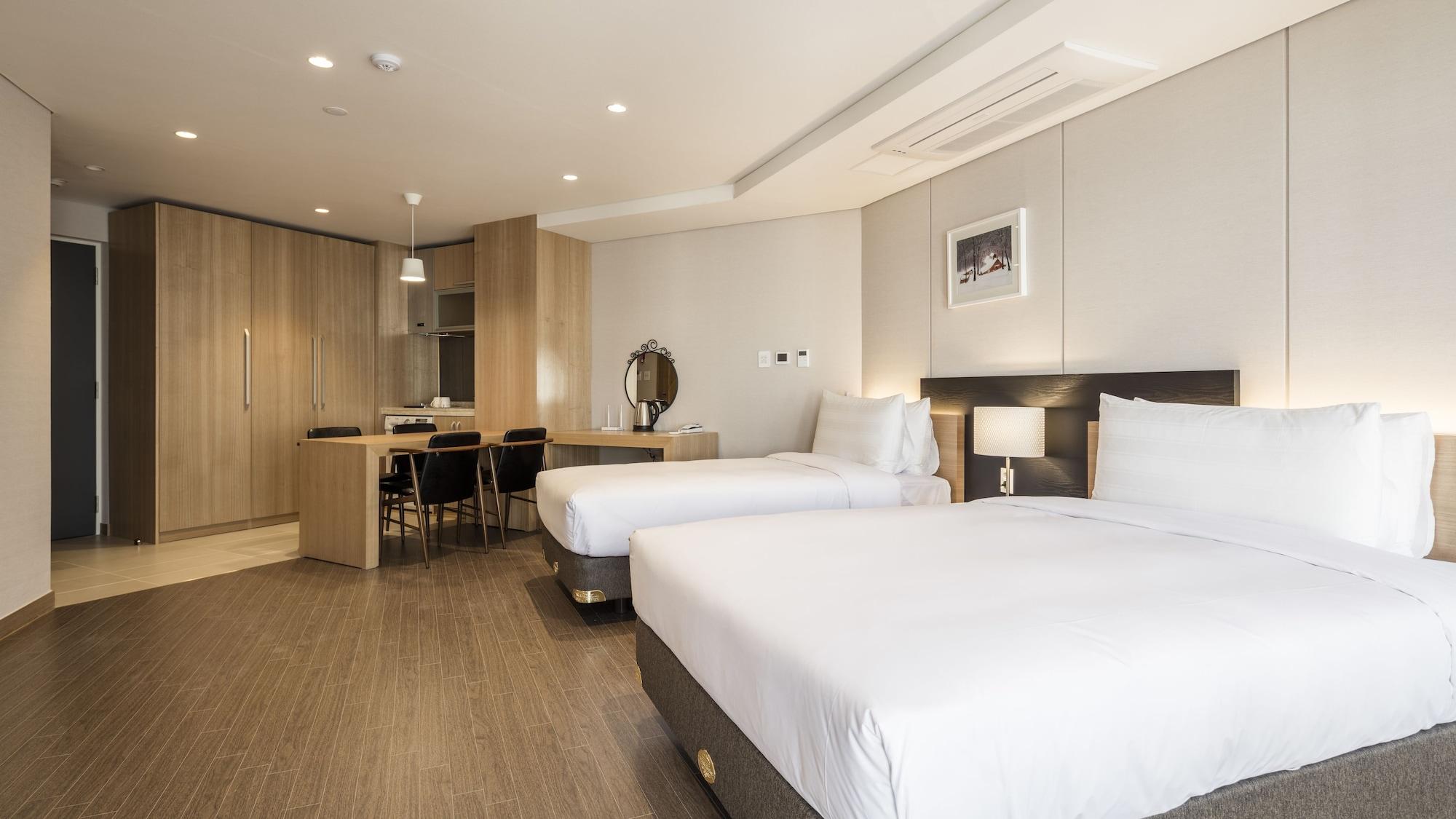 The First 3* Seoul