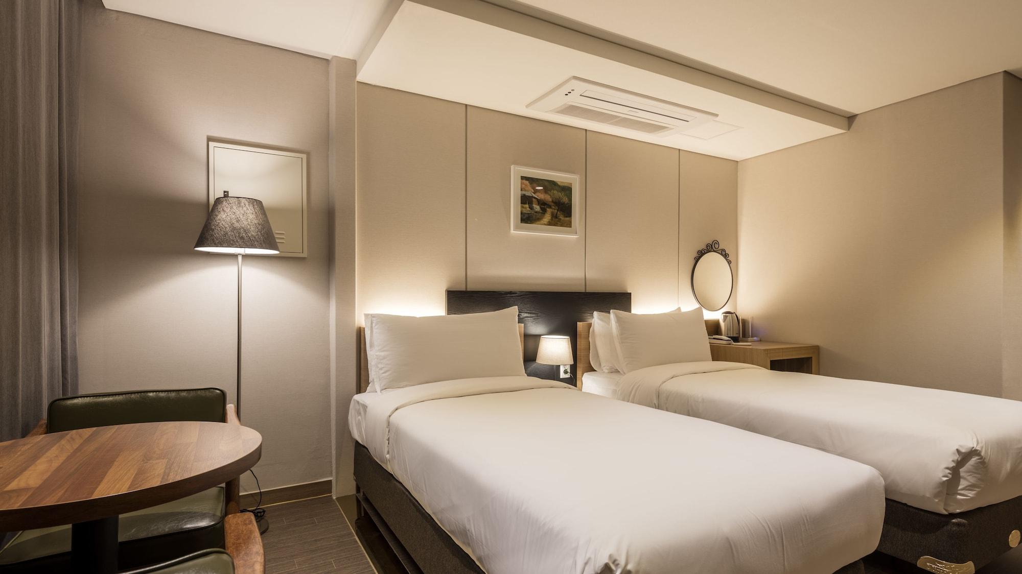 Hotel The First Seoul