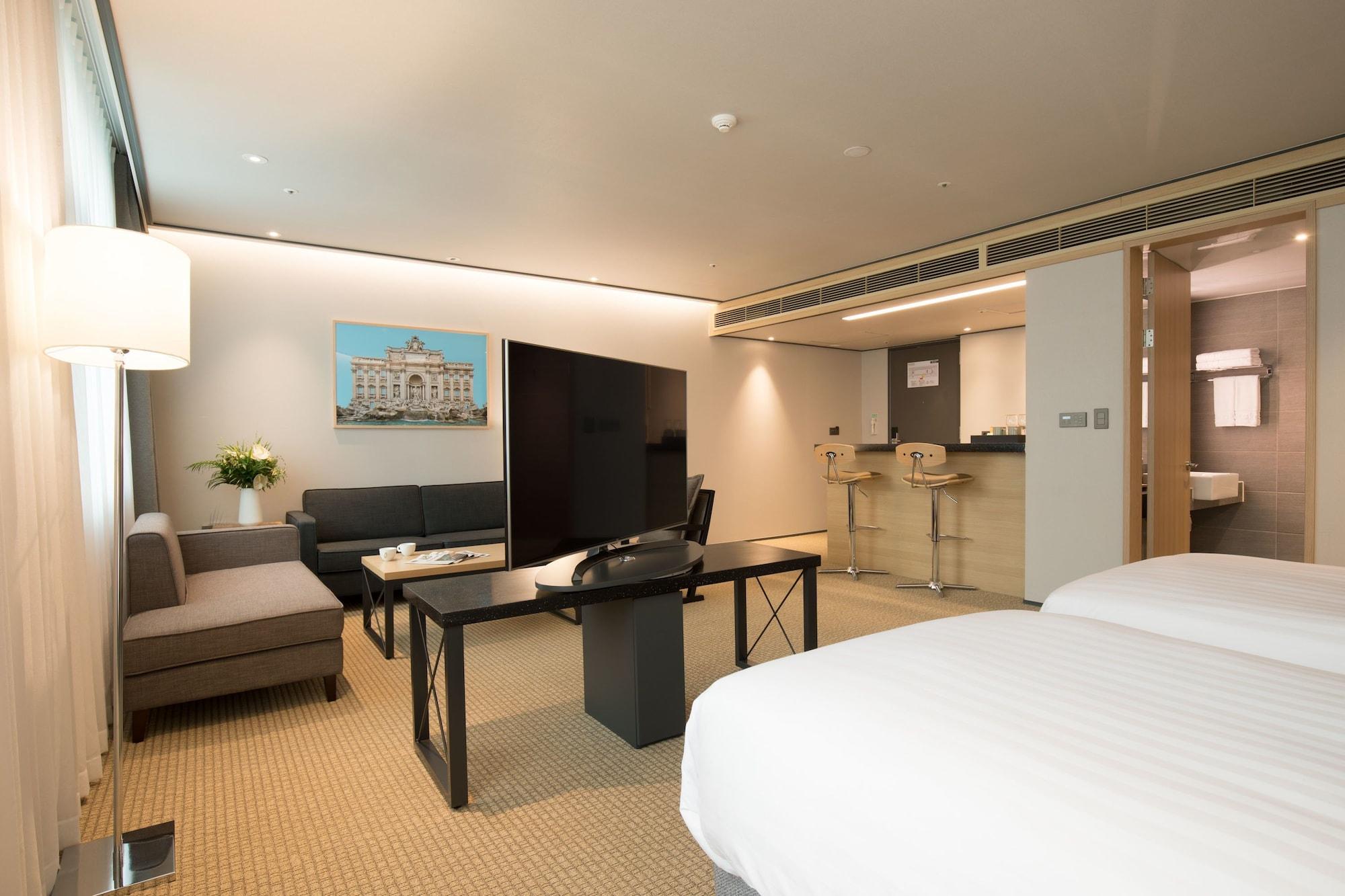 Orakai Cheonggyesan Hotel, Bw Premier Collection 4*