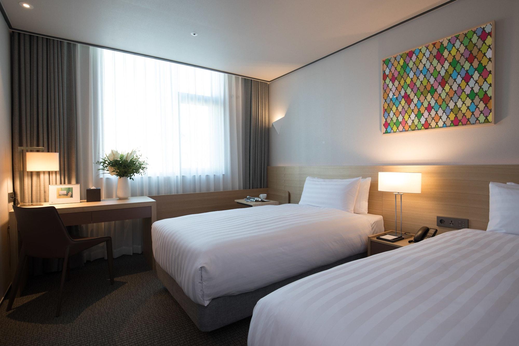 Orakai Cheonggyesan Hotel, Bw Premier Collection Hotel Seoul