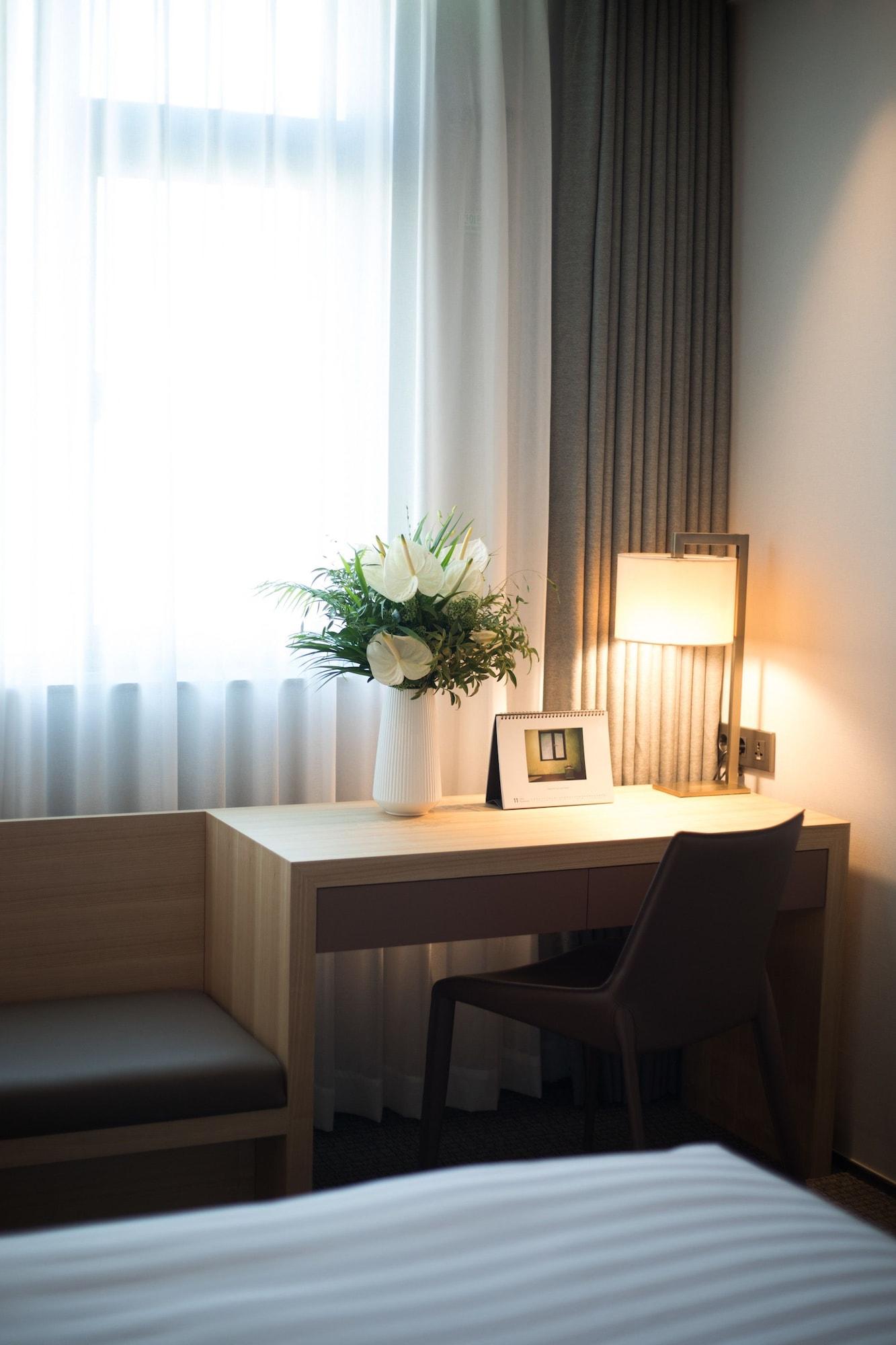 Orakai Cheonggyesan Hotel, Bw Premier Collection 4*