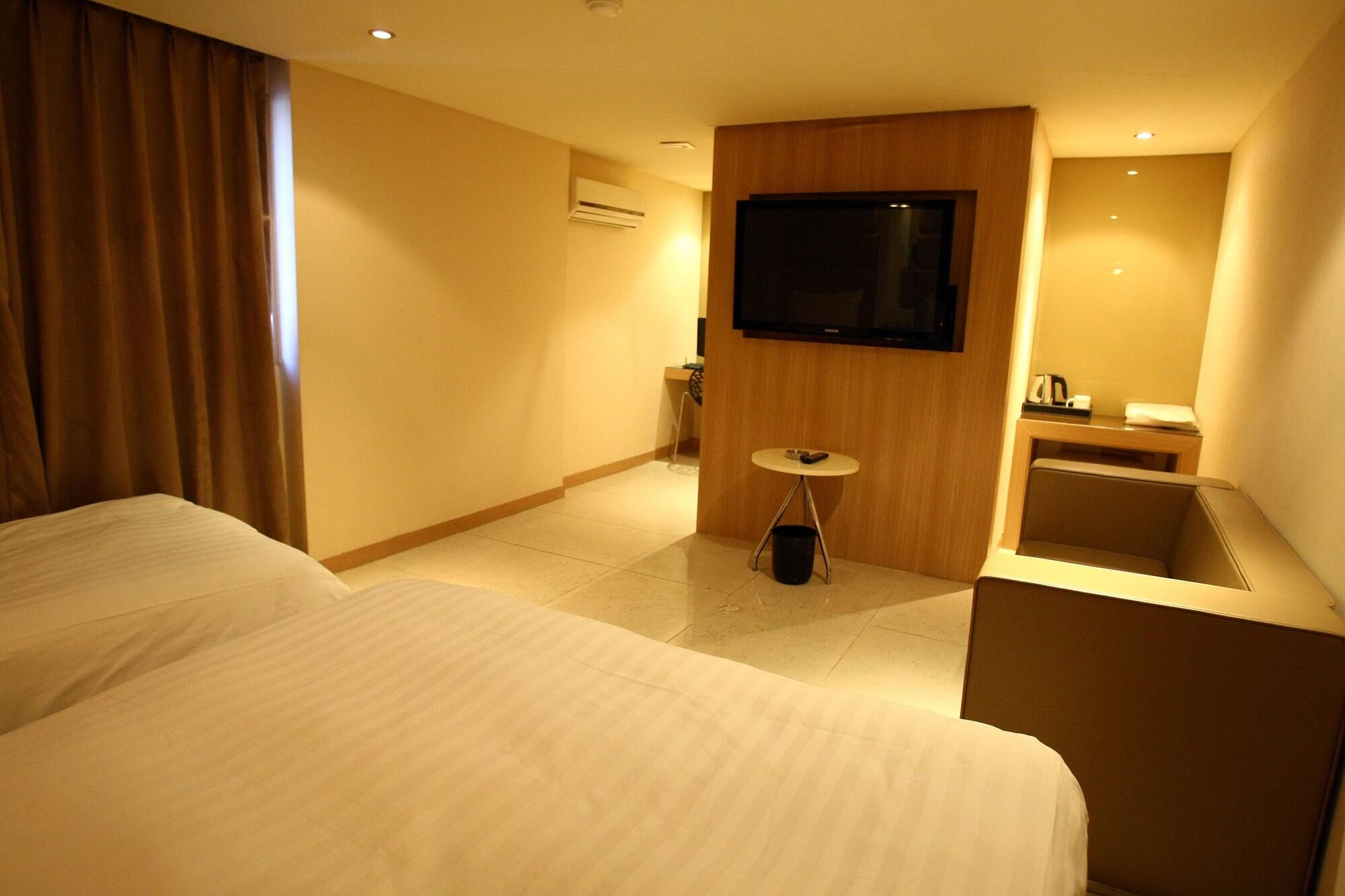 Hotel The California Seocho Seul