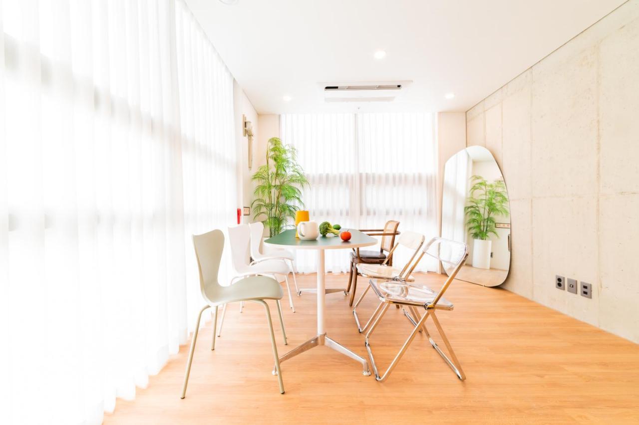 Wave Family Suite #1 Apartment *