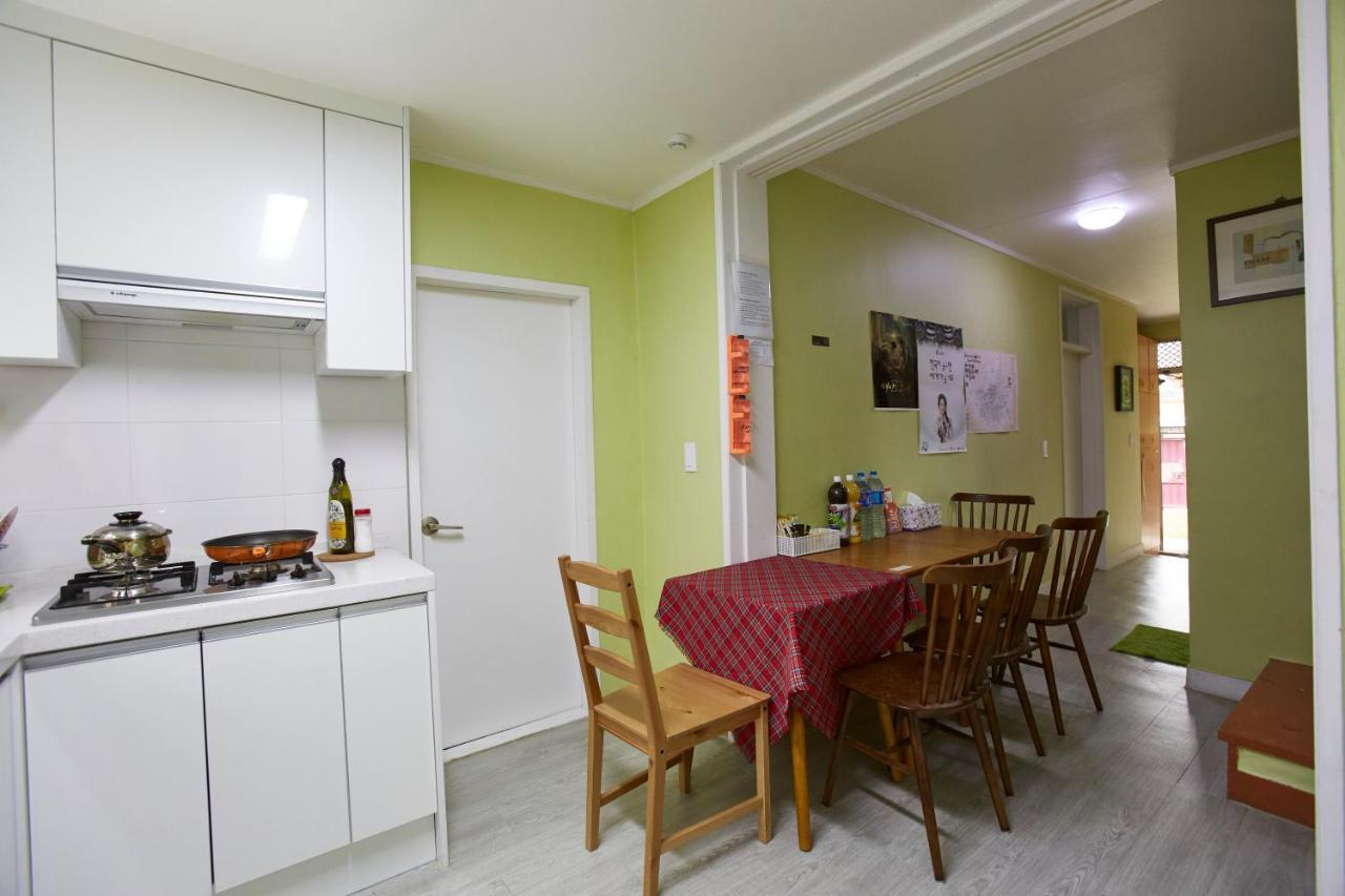 Hans House Guest house *