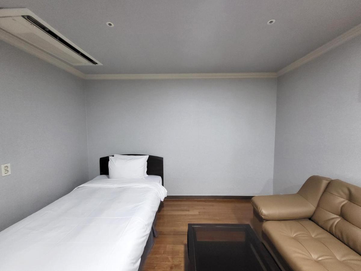 Ramada And Namdaemun 4*